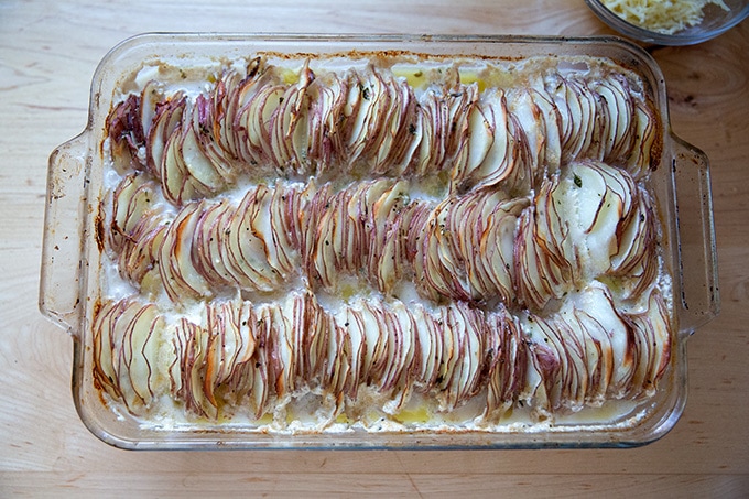 Hasselback potato gratin after 60 minutes in the oven.