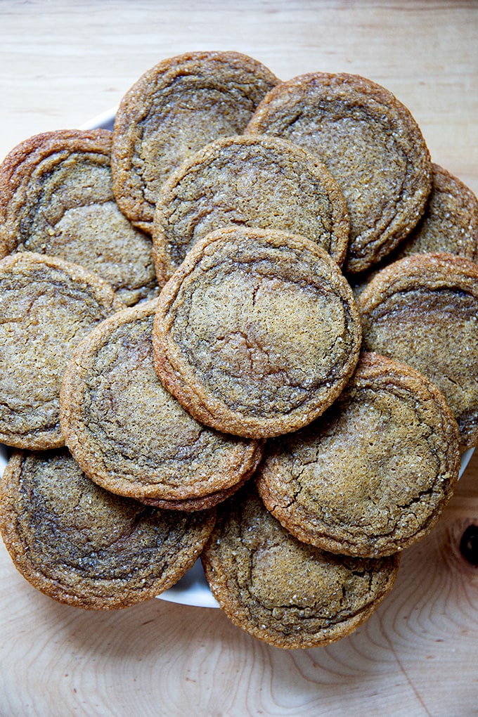 A plate of gingersnap cookies.