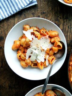 This smoky pasta alla vodka is SO good and couldn't be easier to throw together. The recipe is simple and, thanks to the inclusion of 'nduja, a spreadable salami made from pork and Calabrian chilies, is both spicy and smoky. // alexandracooks.com